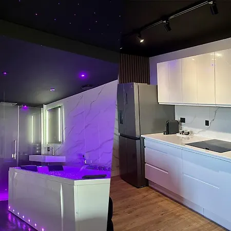 Penthouse Manhattan Jacuzzi Balneo Luxe Apartment